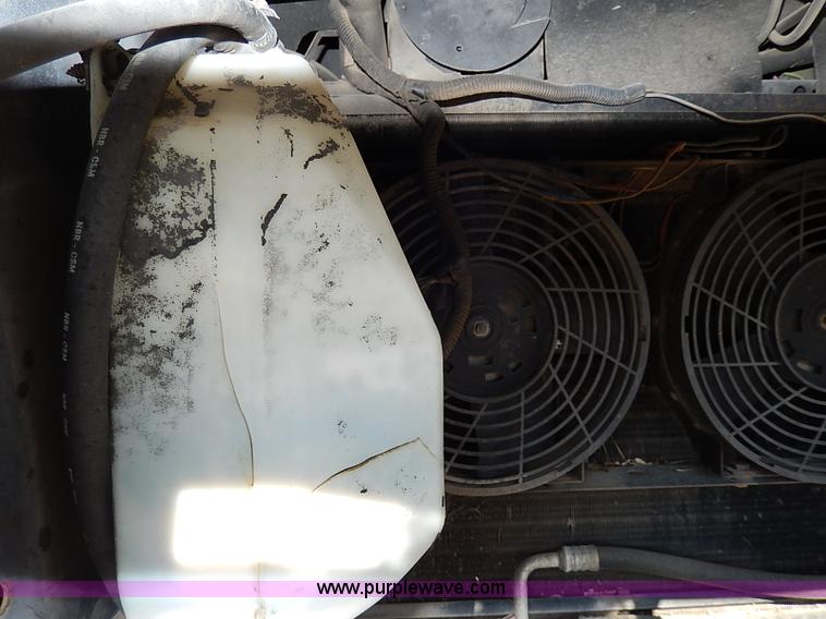 image for item I9264 1988 Chevrolet P30 Winnebago Itasca Windcruiser RV