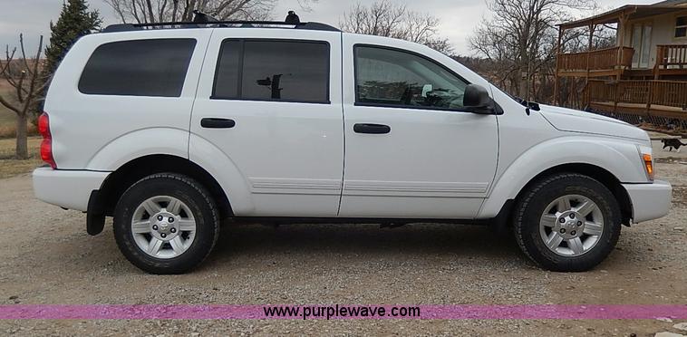 image for item I9265 2005 Dodge Durango SLT SUV