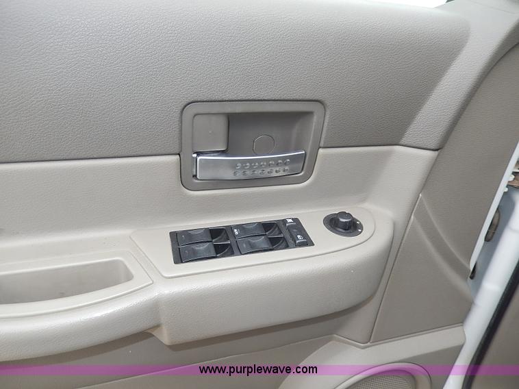 image for item I9265 2005 Dodge Durango SLT SUV