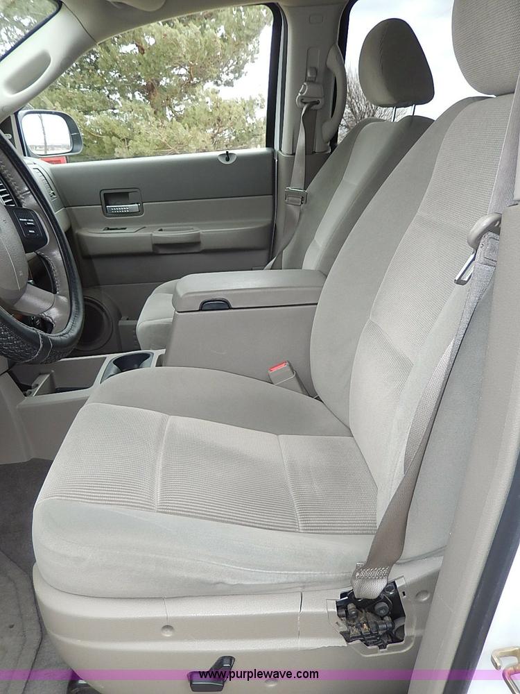 image for item I9265 2005 Dodge Durango SLT SUV