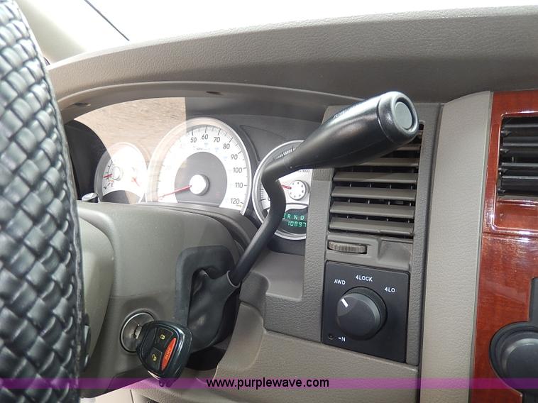 image for item I9265 2005 Dodge Durango SLT SUV