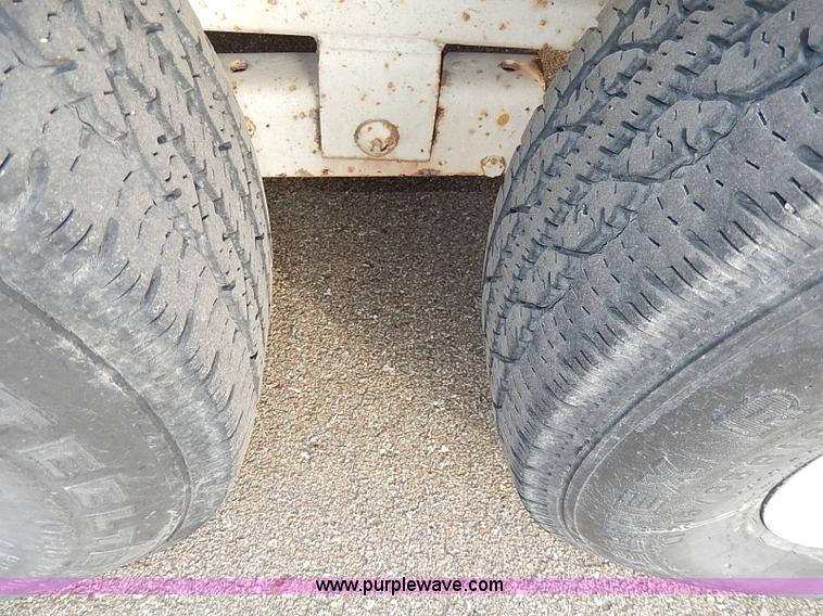 image for item I9357 1999 S&S 28' enclosed gooseneck car hauler trailer