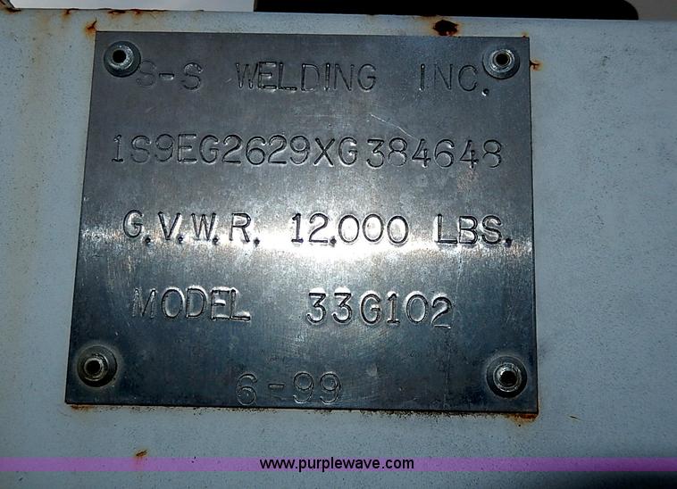 image for item I9357 1999 S&S 28' enclosed gooseneck car hauler trailer