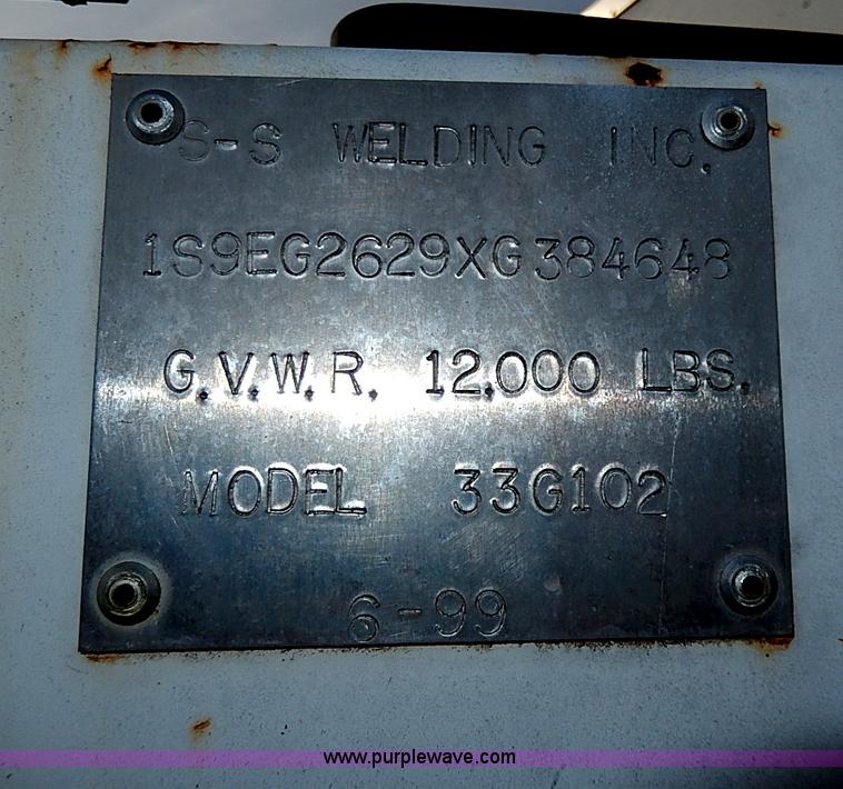 image for item I9357 1999 S&S 28' enclosed gooseneck car hauler trailer