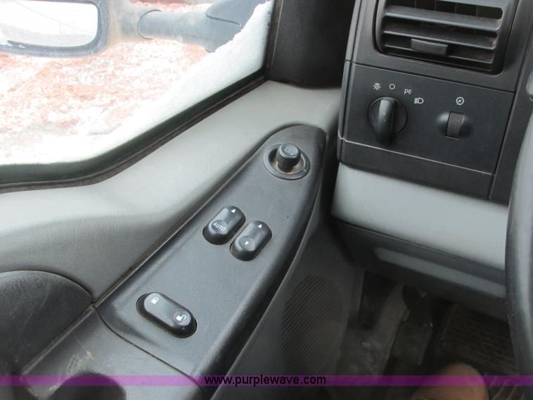 image for item A8655 2006 Ford F250 Super Duty XLT SuperCab pickup truck