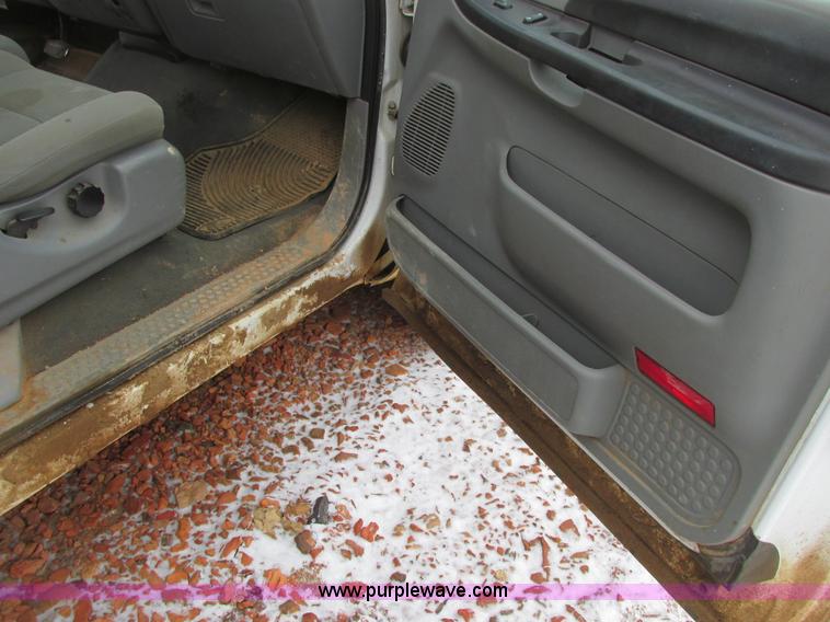 image for item A8655 2006 Ford F250 Super Duty XLT SuperCab pickup truck