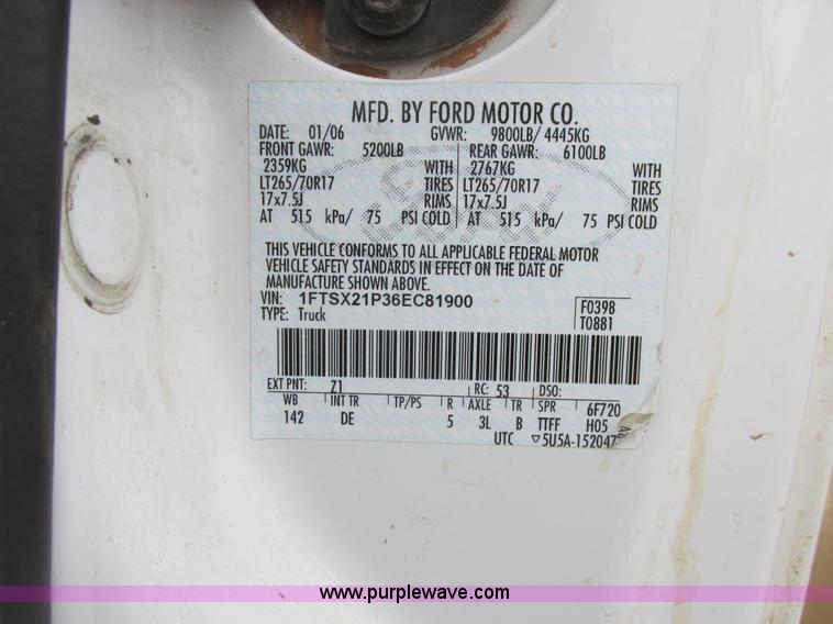 image for item A8655 2006 Ford F250 Super Duty XLT SuperCab pickup truck