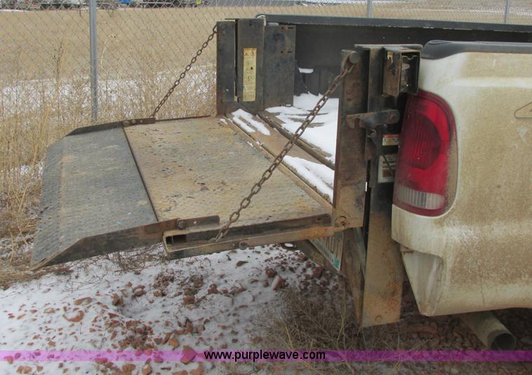 image for item A8655 2006 Ford F250 Super Duty XLT SuperCab pickup truck