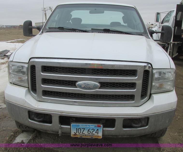 image for item A8657 2006 Ford F250 Super Duty XLT SuperCab pickup truck