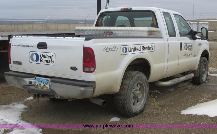 image for item A8657 2006 Ford F250 Super Duty XLT SuperCab pickup truck