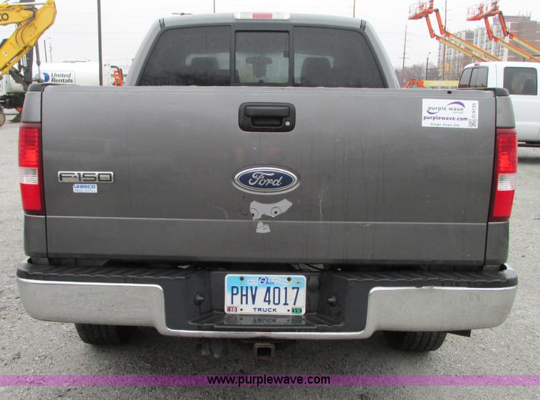 image for item G9135 2005 Ford F150 SuperCrew pickup truck