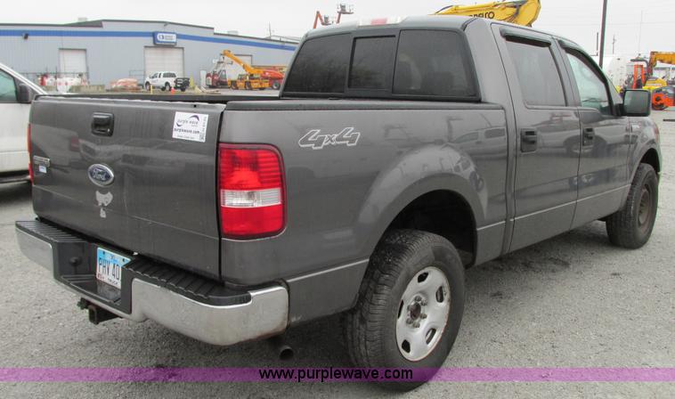 image for item G9135 2005 Ford F150 SuperCrew pickup truck