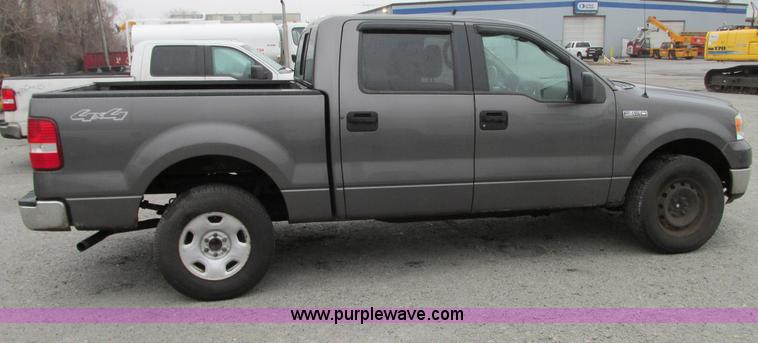 image for item G9135 2005 Ford F150 SuperCrew pickup truck