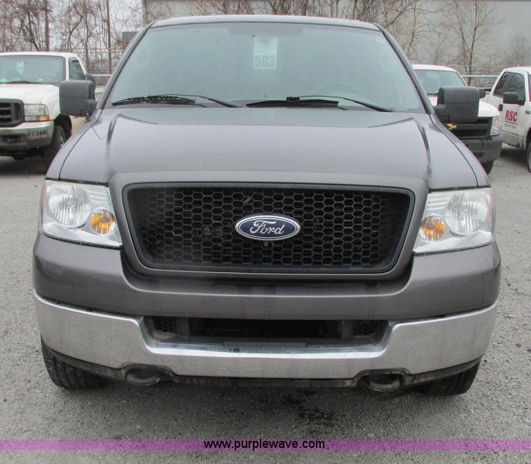 image for item G9135 2005 Ford F150 SuperCrew pickup truck