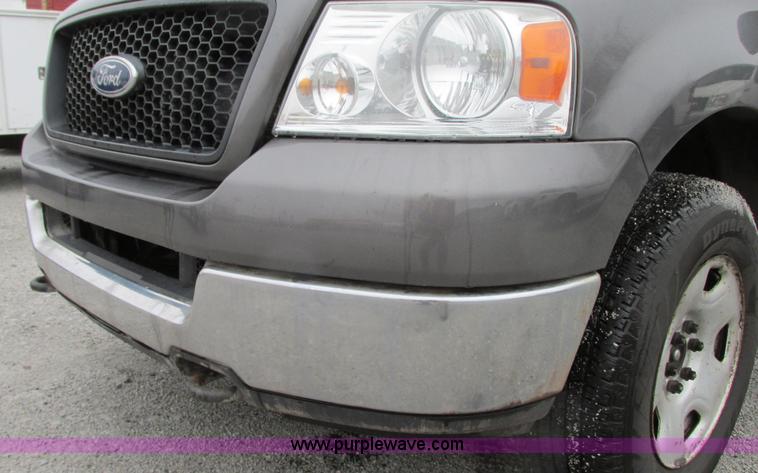 image for item G9135 2005 Ford F150 SuperCrew pickup truck