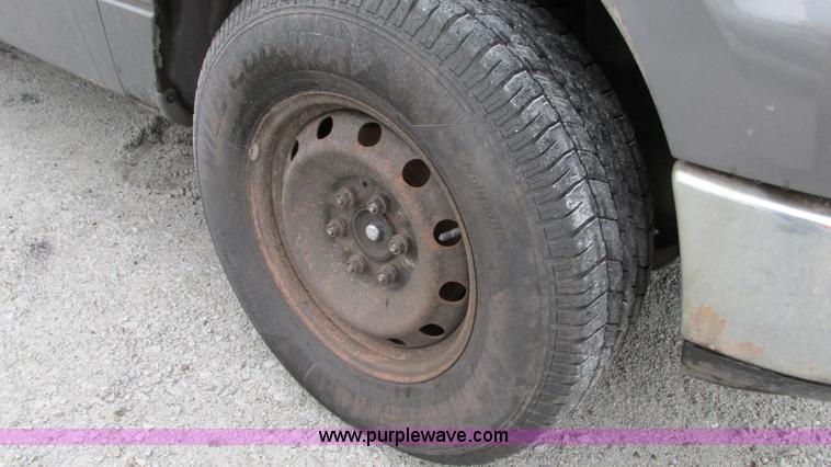 image for item G9135 2005 Ford F150 SuperCrew pickup truck