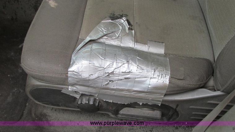 image for item G9135 2005 Ford F150 SuperCrew pickup truck