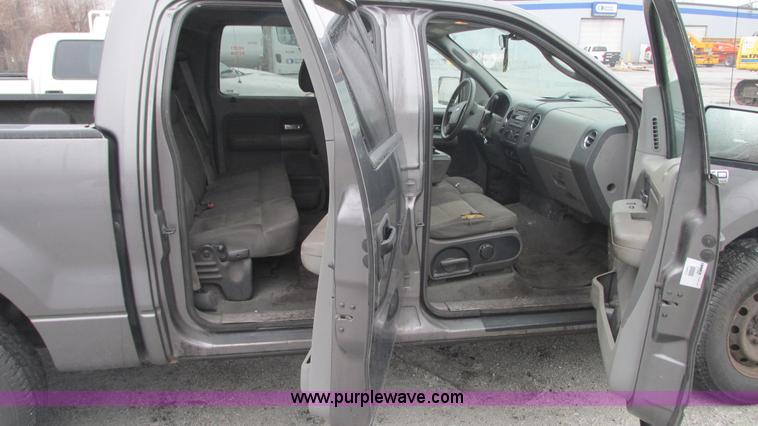 image for item G9135 2005 Ford F150 SuperCrew pickup truck