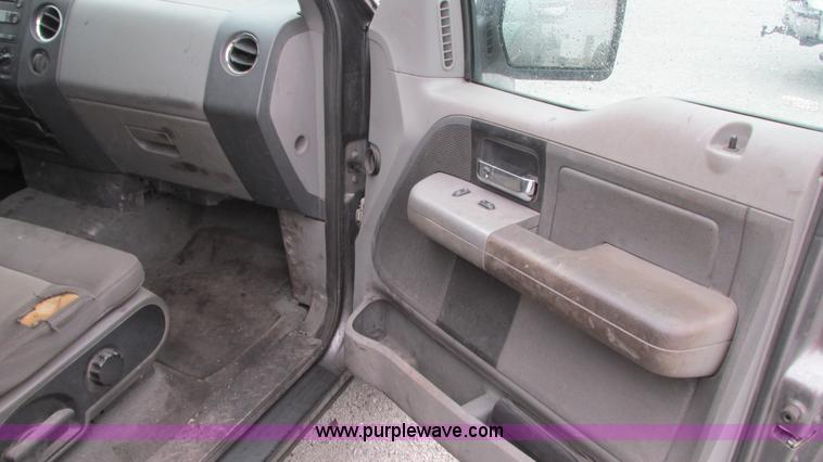 image for item G9135 2005 Ford F150 SuperCrew pickup truck