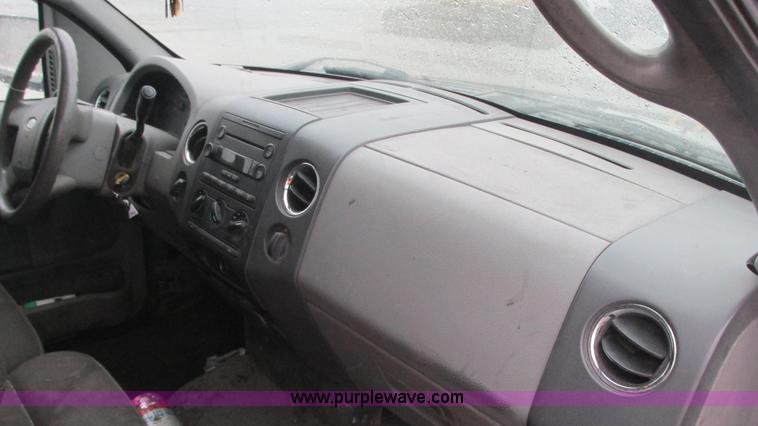 image for item G9135 2005 Ford F150 SuperCrew pickup truck