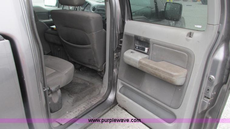 image for item G9135 2005 Ford F150 SuperCrew pickup truck