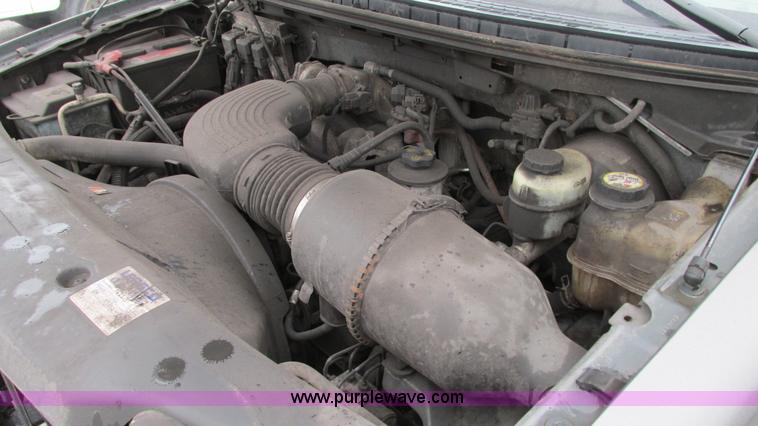 image for item G9135 2005 Ford F150 SuperCrew pickup truck