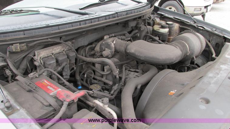 image for item G9135 2005 Ford F150 SuperCrew pickup truck