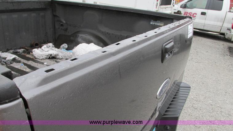 image for item G9135 2005 Ford F150 SuperCrew pickup truck