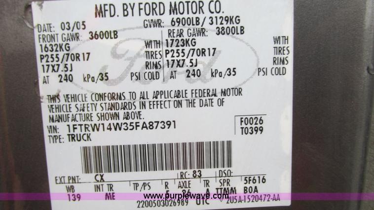 image for item G9135 2005 Ford F150 SuperCrew pickup truck