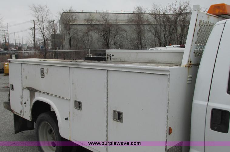 image for item G9136 2008 Ford F550 service truck
