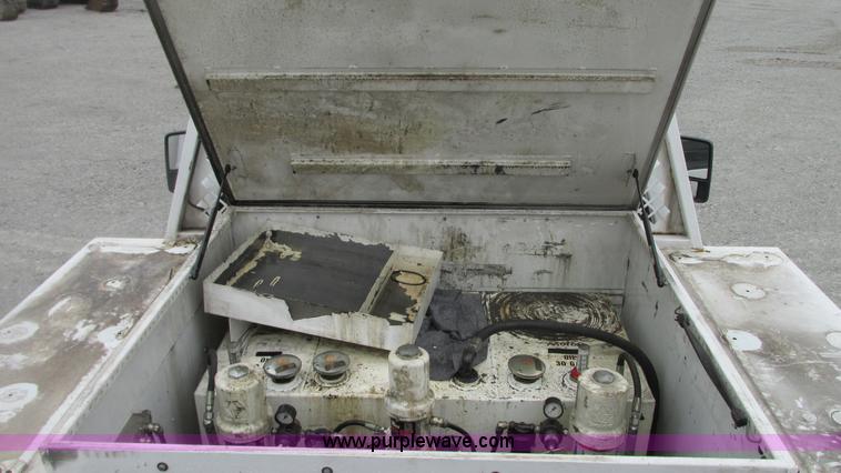 image for item G9136 2008 Ford F550 service truck