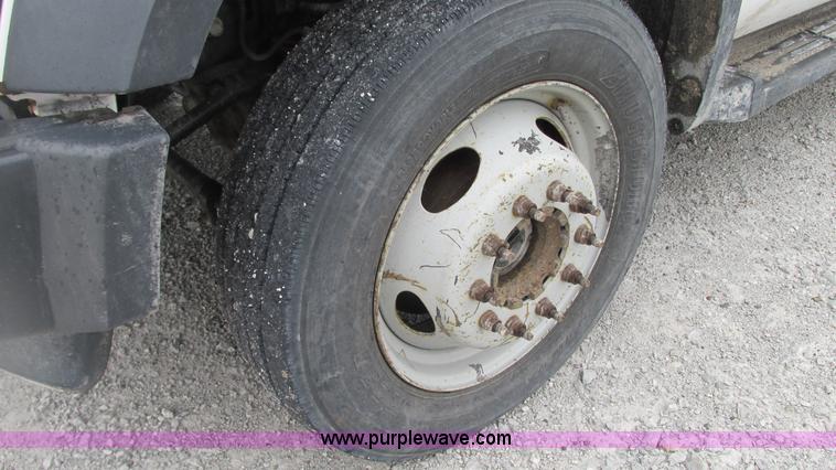 image for item G9136 2008 Ford F550 service truck