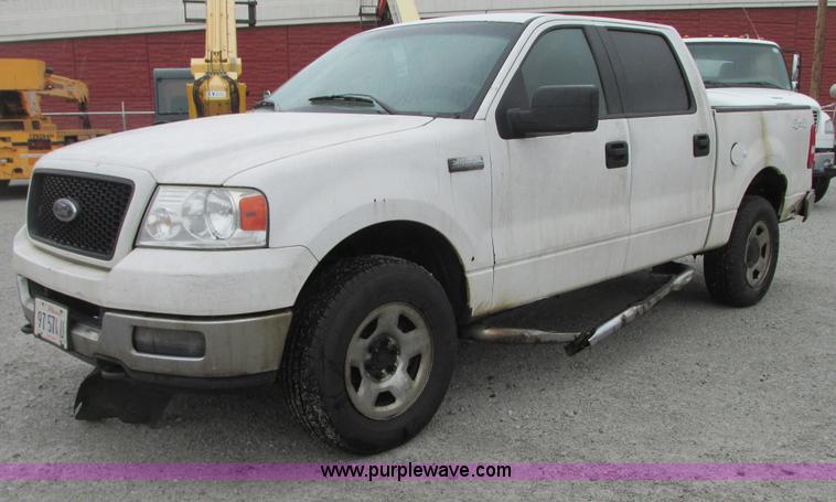 image for item G9138 2004 Ford F150 XLT SuperCrew pickup truck