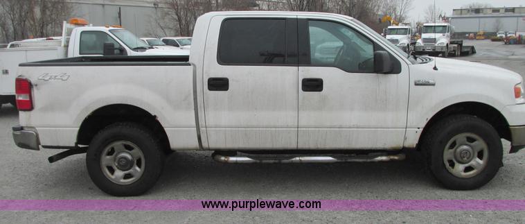 image for item G9138 2004 Ford F150 XLT SuperCrew pickup truck