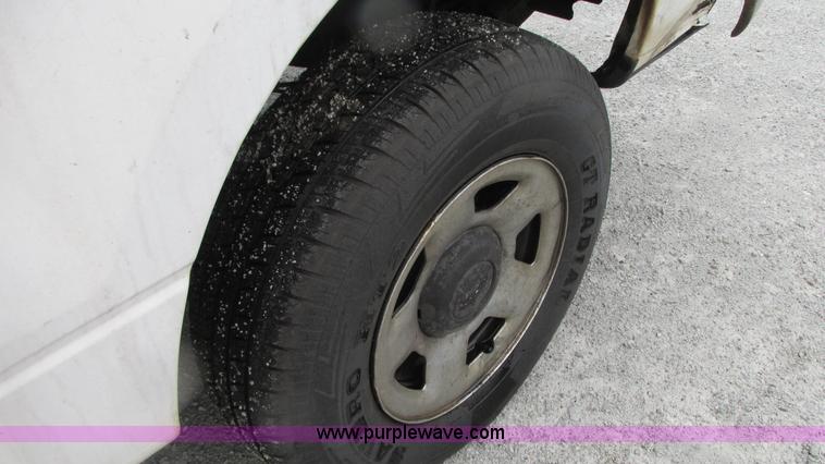 image for item G9138 2004 Ford F150 XLT SuperCrew pickup truck