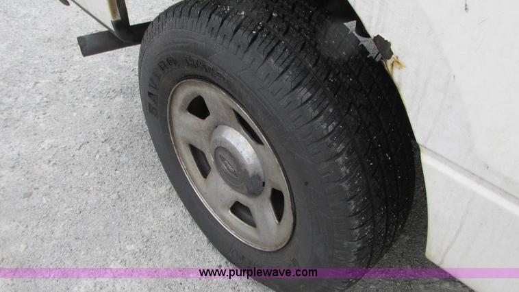 image for item G9138 2004 Ford F150 XLT SuperCrew pickup truck