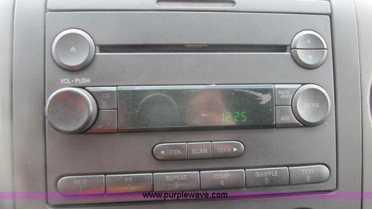 image for item G9138 2004 Ford F150 XLT SuperCrew pickup truck