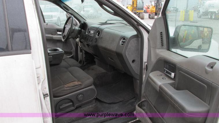 image for item G9138 2004 Ford F150 XLT SuperCrew pickup truck