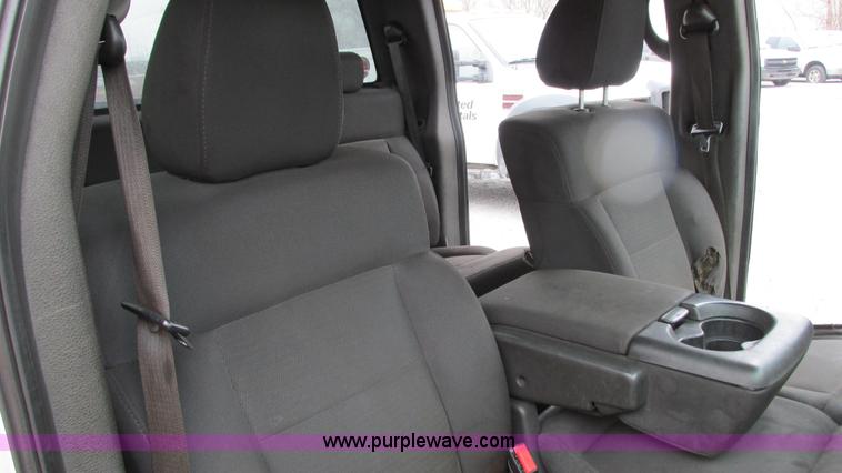 image for item G9138 2004 Ford F150 XLT SuperCrew pickup truck