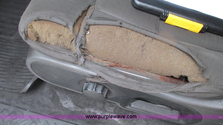 image for item G9138 2004 Ford F150 XLT SuperCrew pickup truck