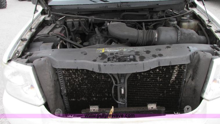 image for item G9138 2004 Ford F150 XLT SuperCrew pickup truck