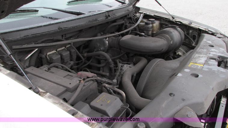 image for item G9138 2004 Ford F150 XLT SuperCrew pickup truck