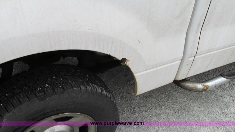 image for item G9138 2004 Ford F150 XLT SuperCrew pickup truck