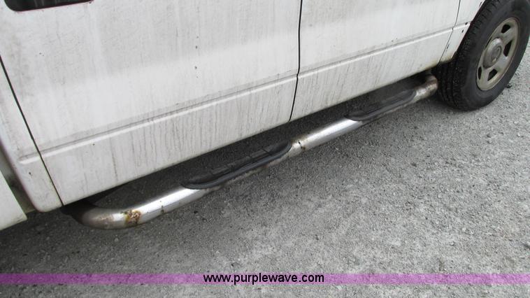 image for item G9138 2004 Ford F150 XLT SuperCrew pickup truck