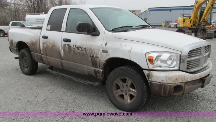 image for item G9139 2008 Dodge Ram 1500 Quad Cab pickup truck