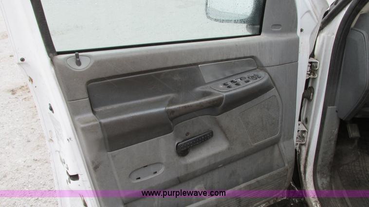 image for item G9139 2008 Dodge Ram 1500 Quad Cab pickup truck