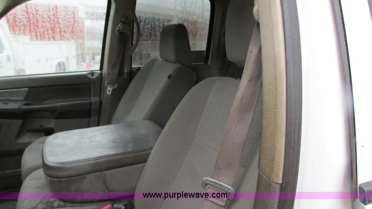 image for item G9139 2008 Dodge Ram 1500 Quad Cab pickup truck