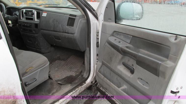 image for item G9139 2008 Dodge Ram 1500 Quad Cab pickup truck