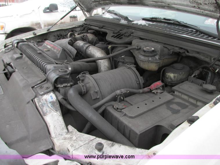 image for item G9143 2004 Ford F250 Super Duty pickup truck