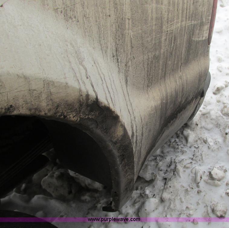 image for item G9143 2004 Ford F250 Super Duty pickup truck